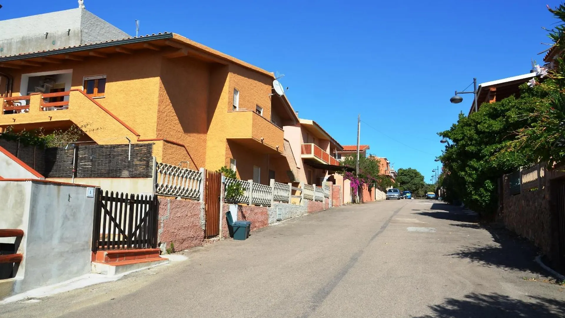 Appartamenti Mare Blu Isola Rossa 0*,