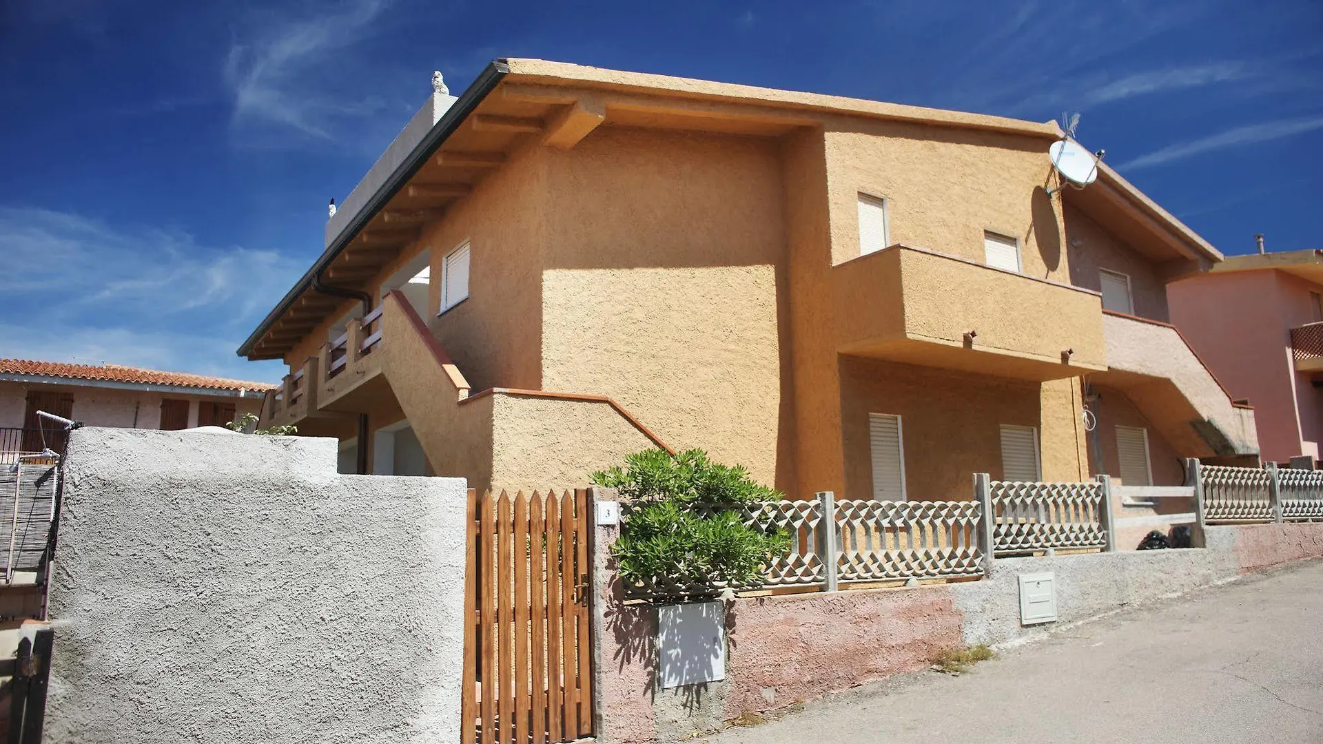 Apartment Appartamenti Mare Blu Isola Rossa Italy